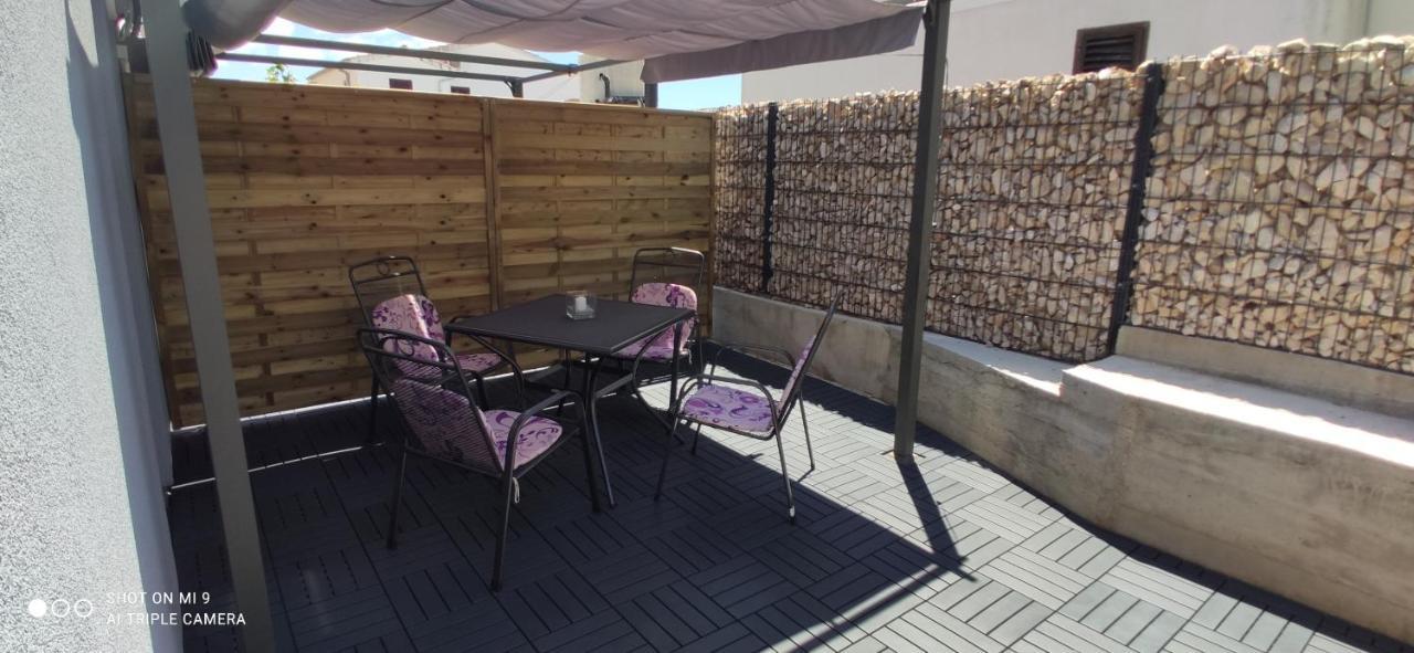 Apartmani Ab Pirovac Exterior foto