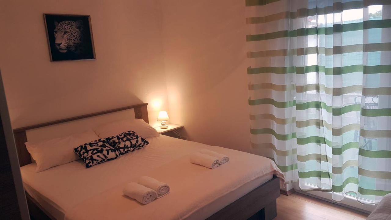 Apartmani Ab Pirovac Exterior foto